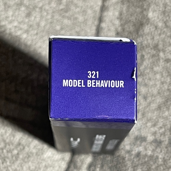 🥰🥰MAC Frost Lipstick 321- Model Behavior🥰🥰 - Picture 5 of 5